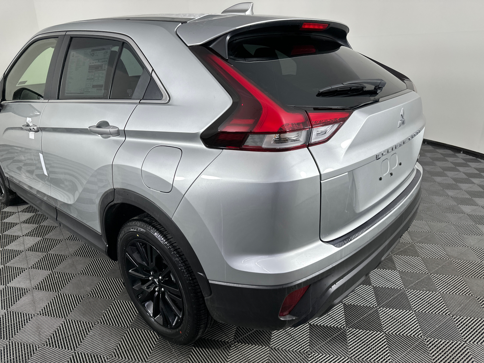 2025 Mitsubishi Eclipse Cross  12