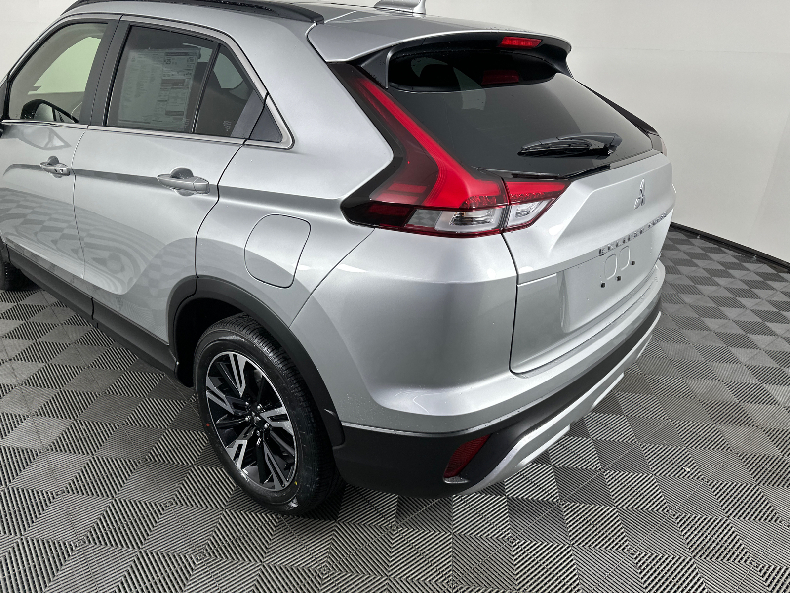 2025 Mitsubishi Eclipse Cross  12