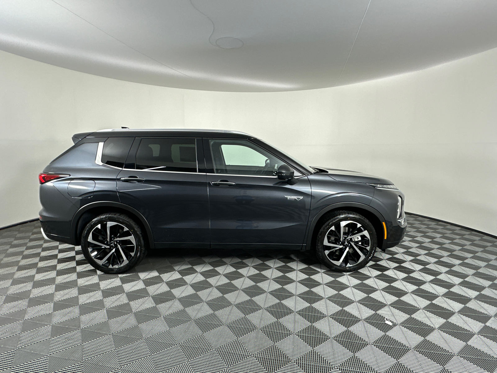 2025 Mitsubishi Outlander PHEV SEL 19