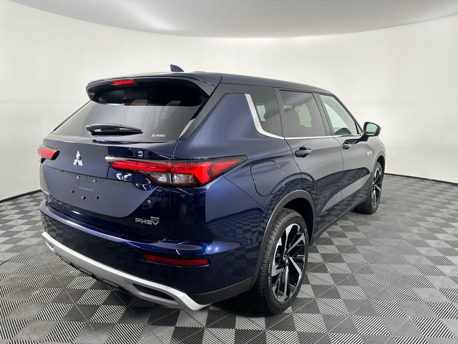 2025 Mitsubishi Outlander PHEV SE 18