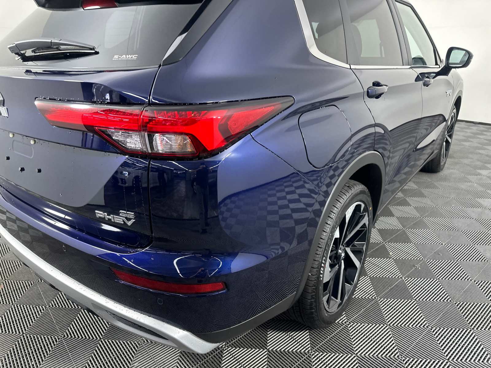 2025 Mitsubishi Outlander PHEV SE 19