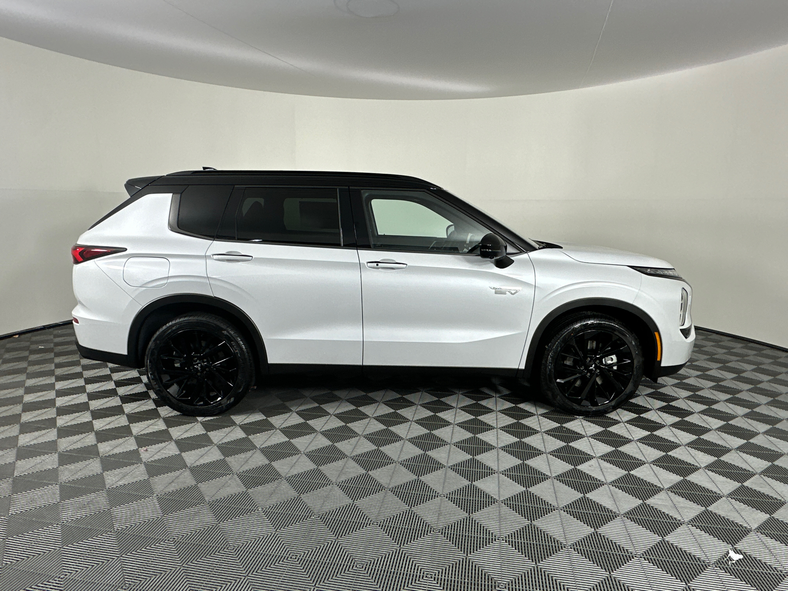 2025 Mitsubishi Outlander PHEV SEL 19