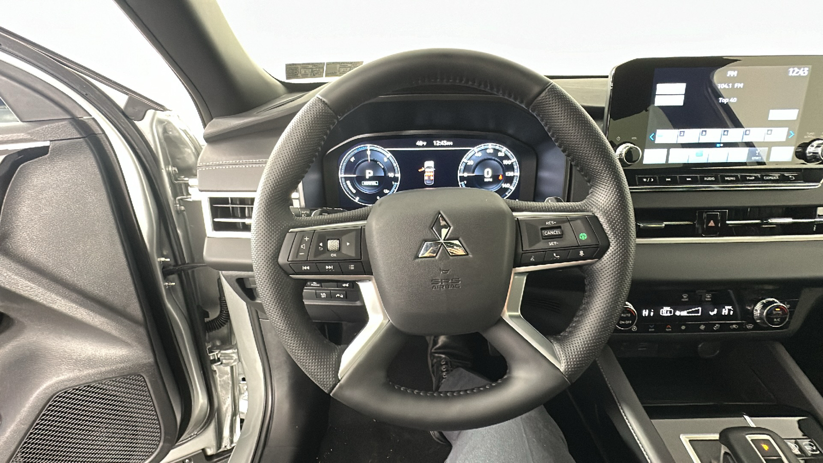 2025 Mitsubishi Outlander PHEV SEL 38