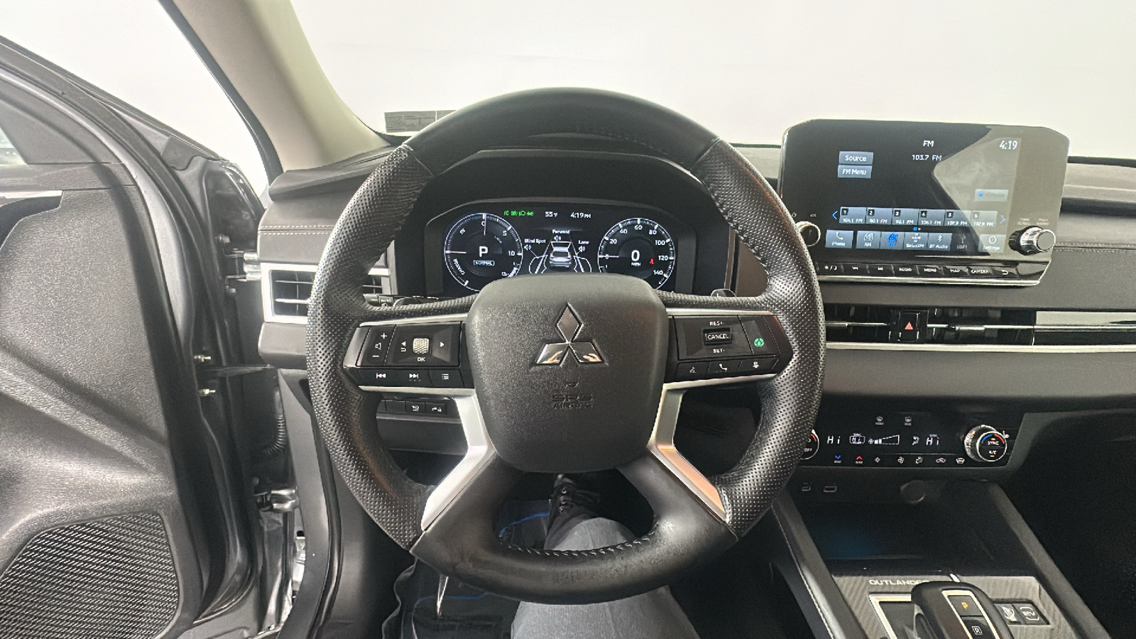 2024 Mitsubishi Outlander PHEV SEL 38