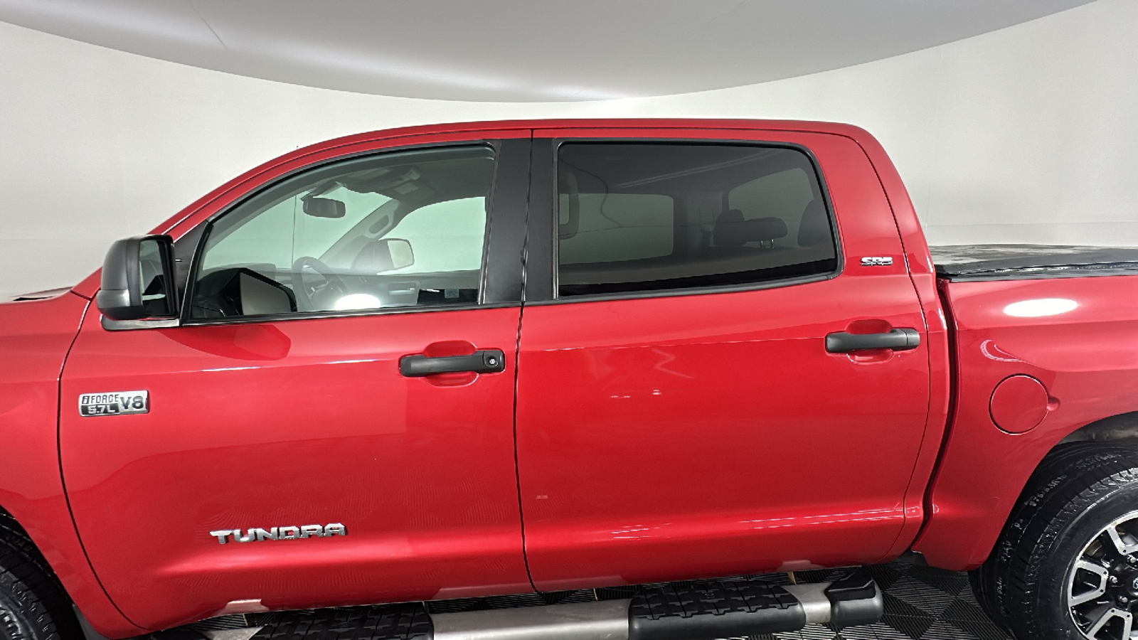 2016 Toyota Tundra SR5 11