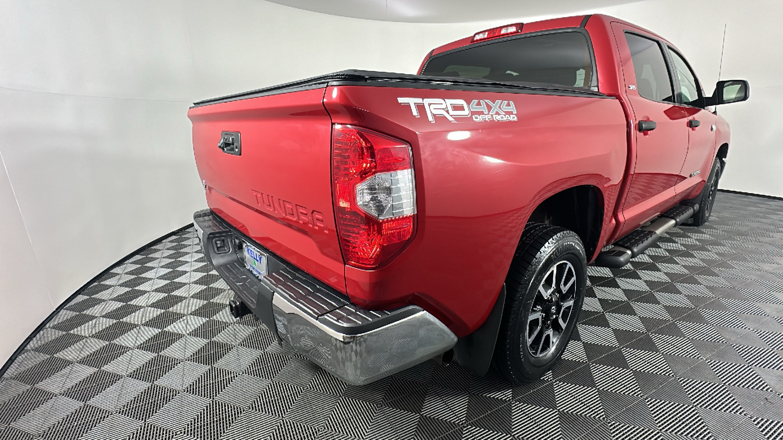 2016 Toyota Tundra SR5 18