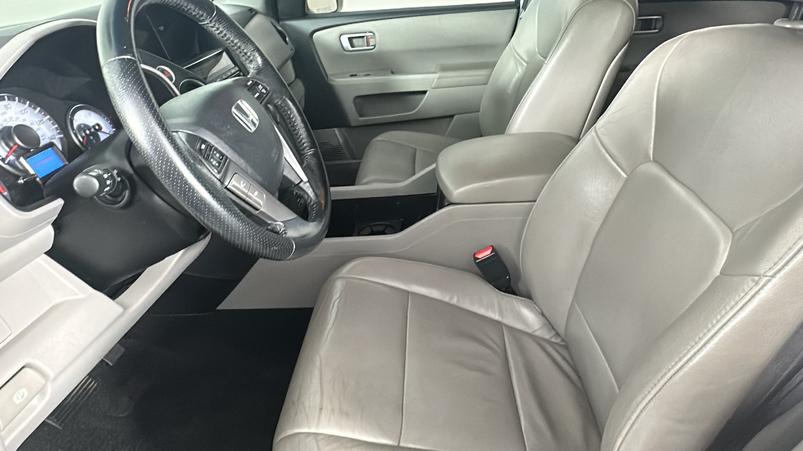 2013 Honda Pilot Touring 33