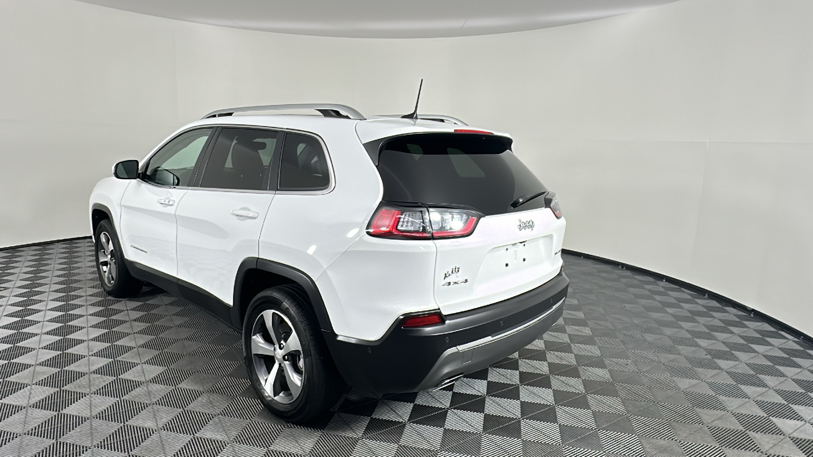 2021 Jeep Cherokee Limited 11