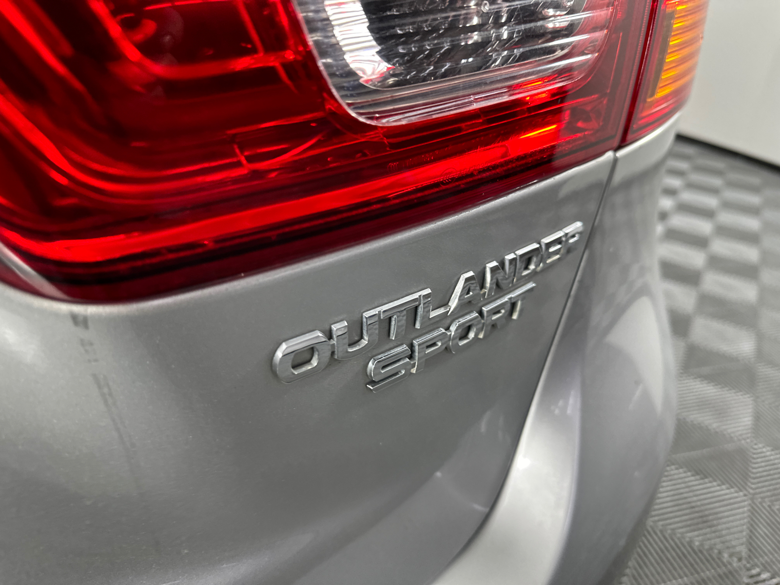 2013 Mitsubishi Outlander Sport ES 15