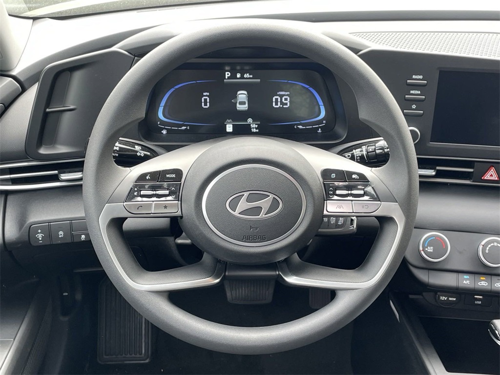 2024 Hyundai Elantra SE 15