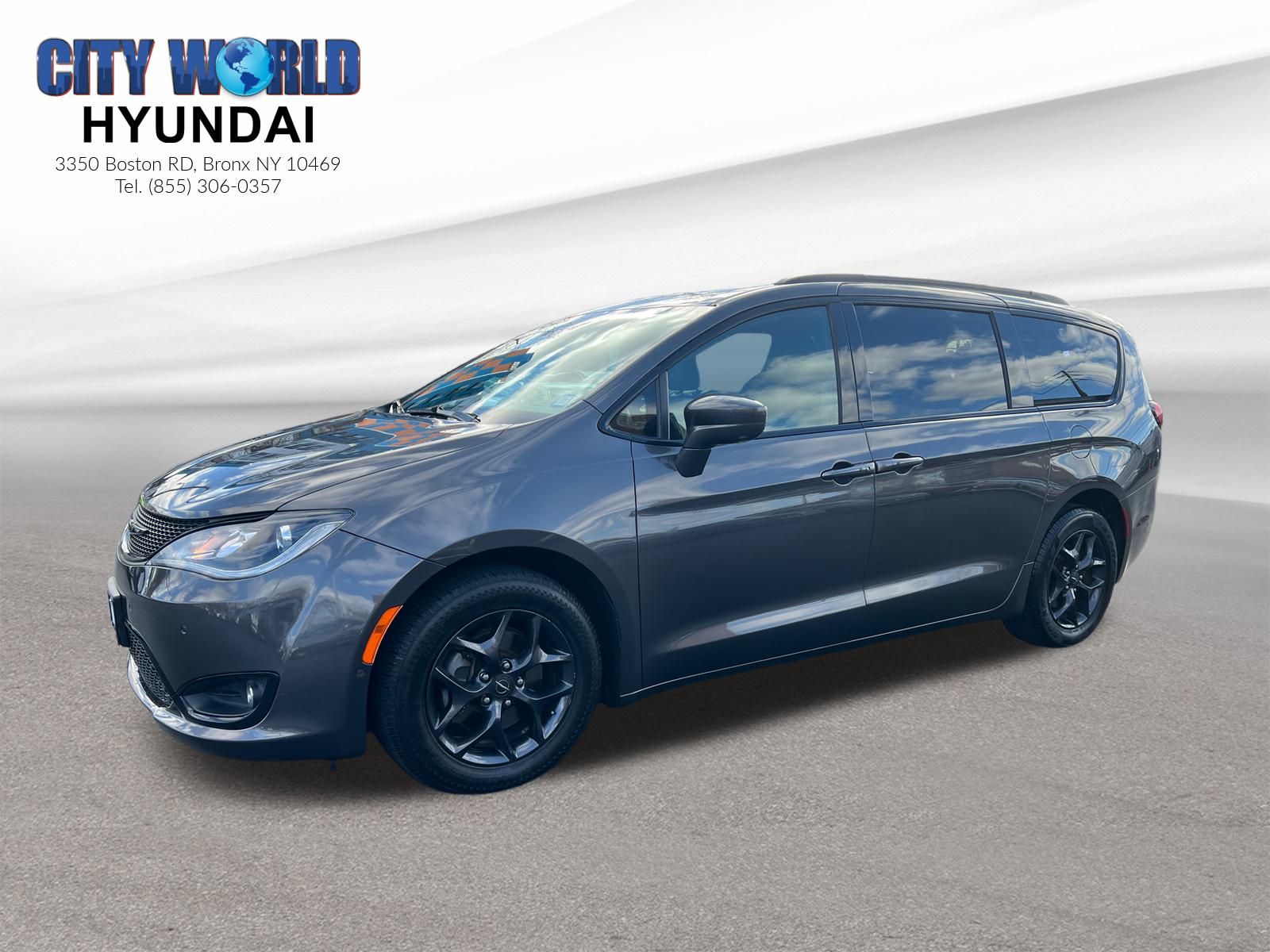 2020 Chrysler Pacifica Touring L 1