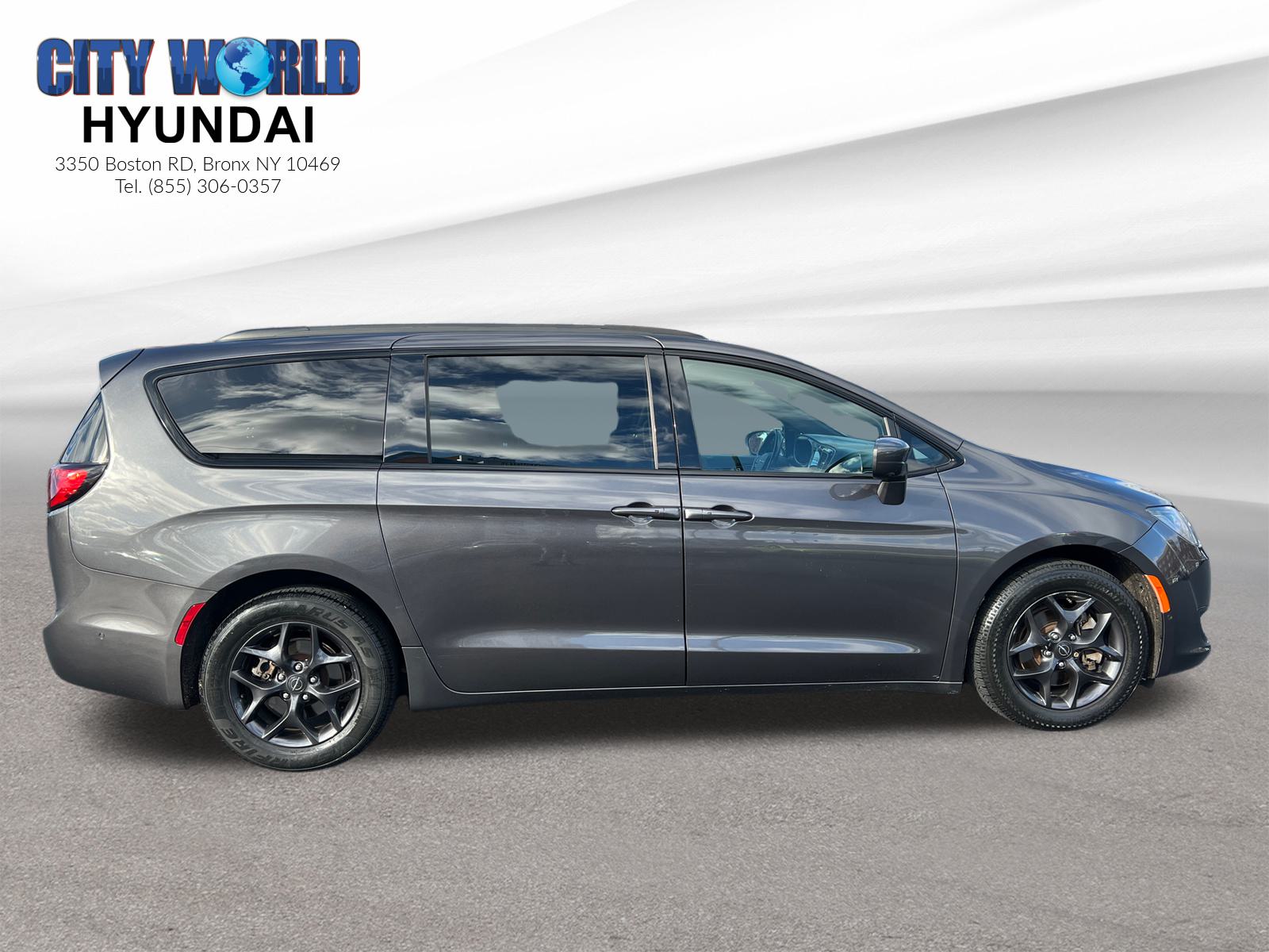 2020 Chrysler Pacifica Touring L 6