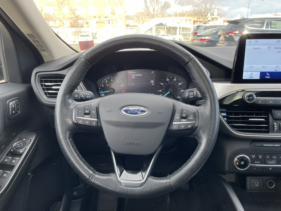 2020 Ford Escape SEL 16
