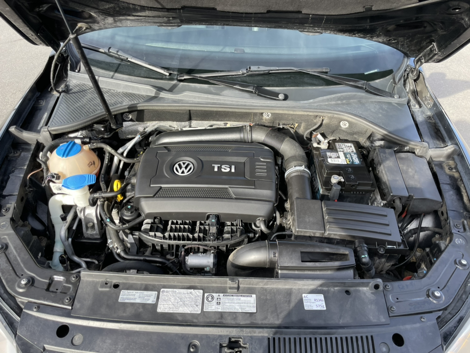2014 Volkswagen Passat Wolfsburg Ed 40