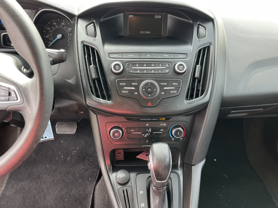 2018 Ford Focus SE 21