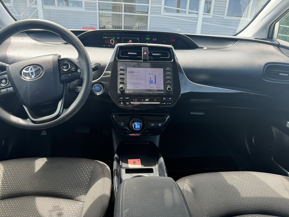 2022 Toyota Prius LE 10