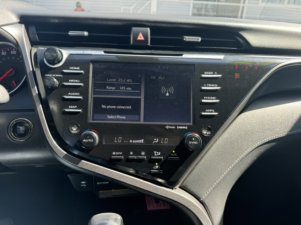 2019 Toyota Camry XSE 19