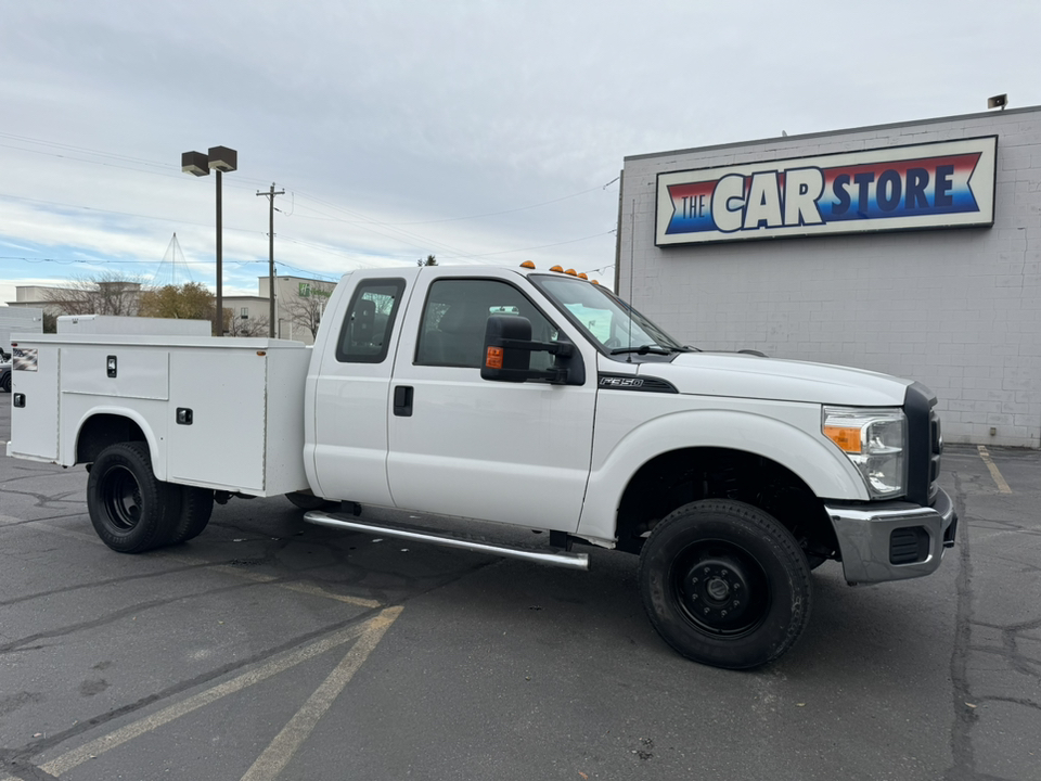 2016 Ford Super Duty F-350 DRW XL 1