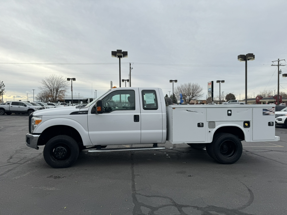 2016 Ford Super Duty F-350 DRW XL 3