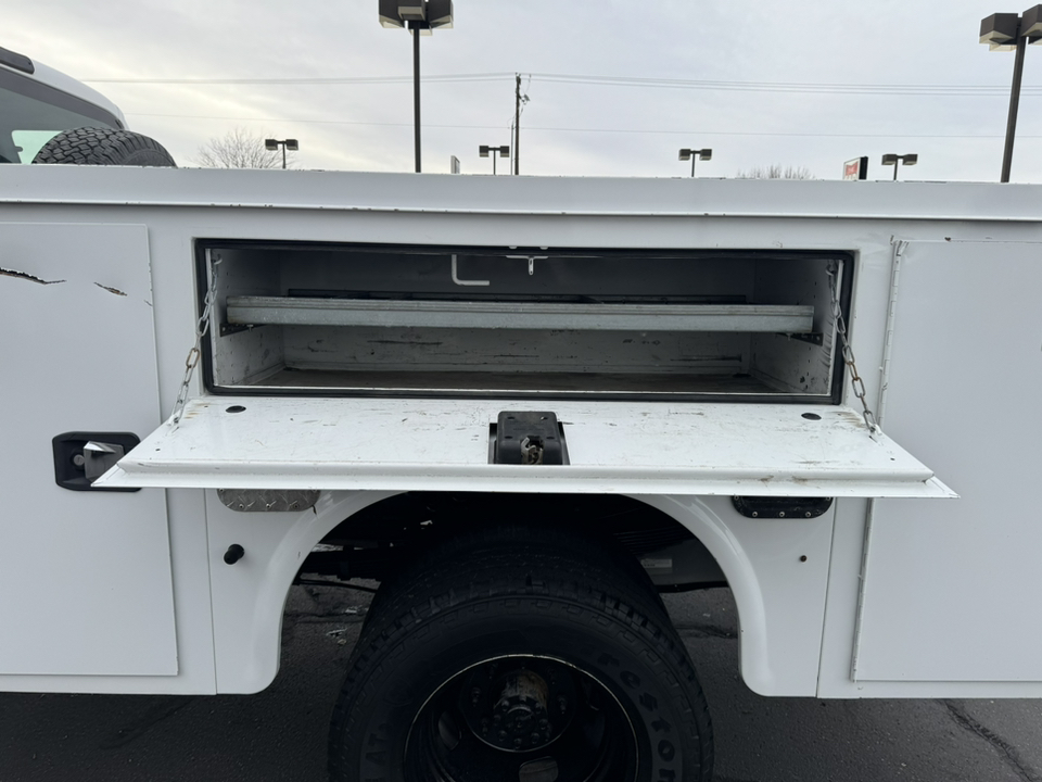 2016 Ford Super Duty F-350 DRW XL 6