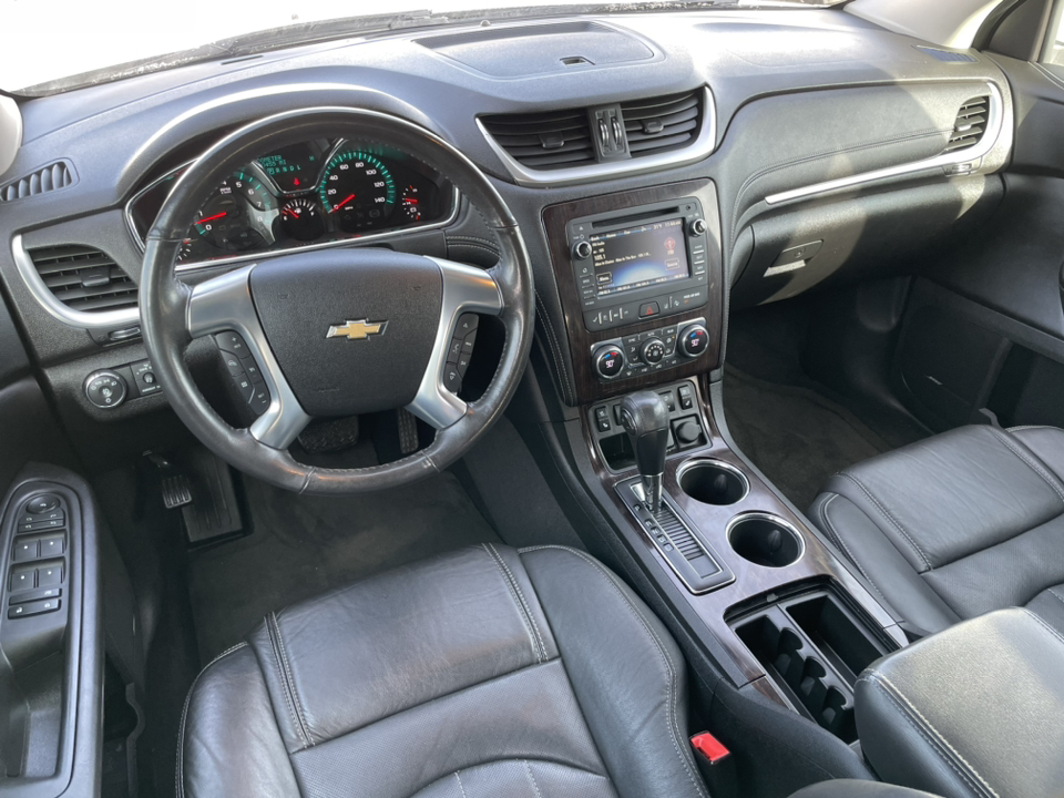 2017 Chevrolet Traverse Premier 9