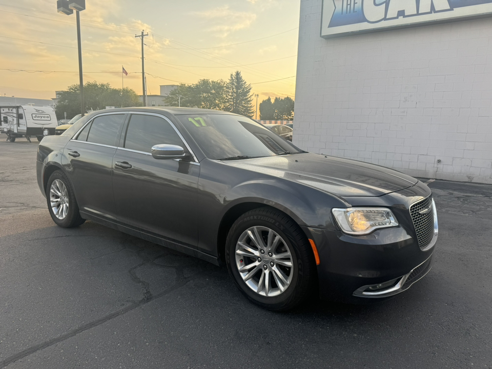 2017 Chrysler 300 300C 1