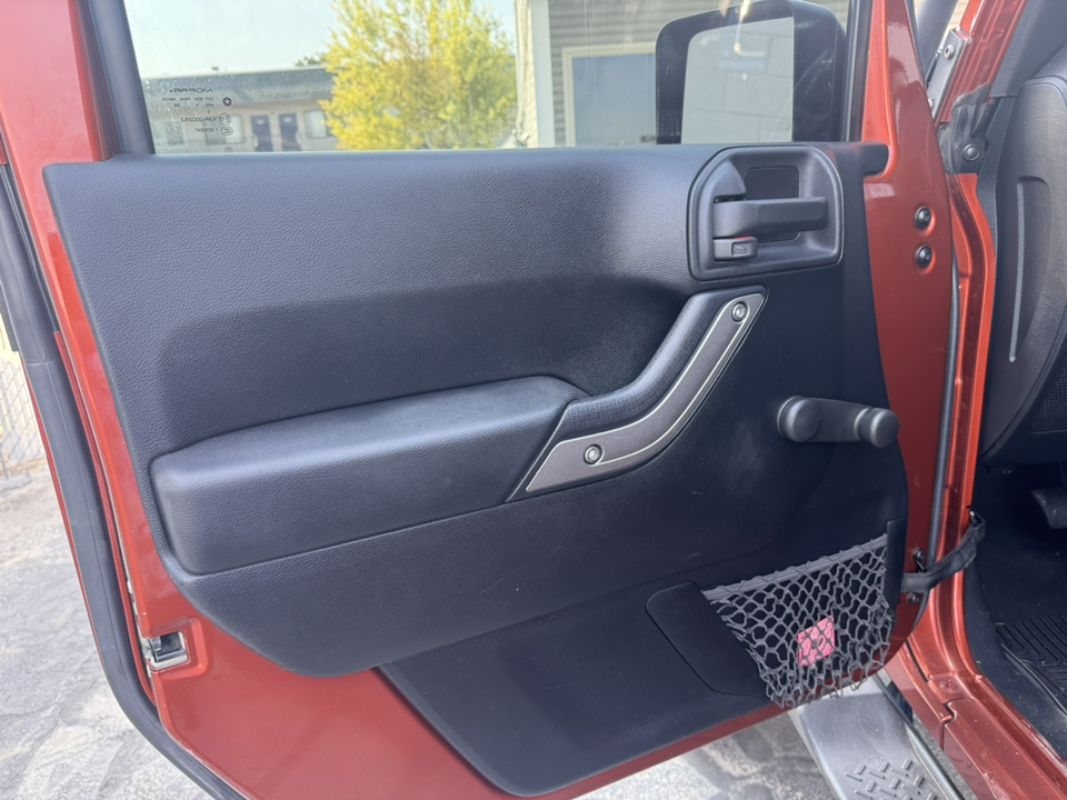 2014 Jeep Wrangler Unlimited Sport 9