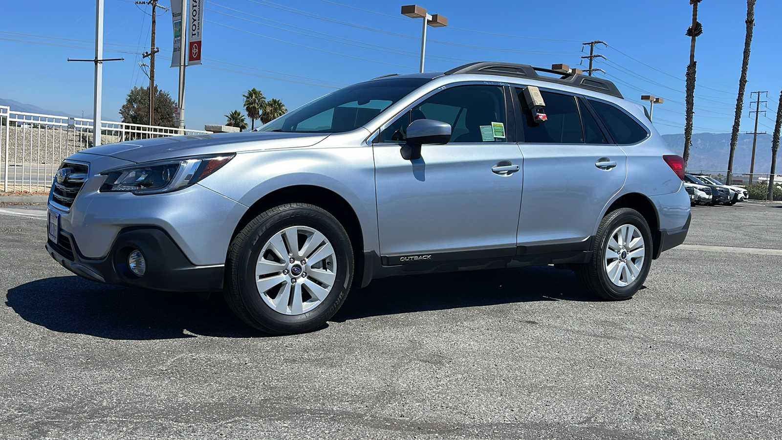 2018 Subaru Outback 2.5i Premium 2