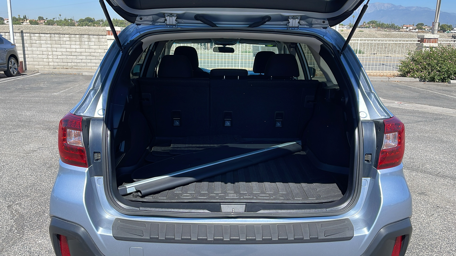 2018 Subaru Outback 2.5i Premium 25