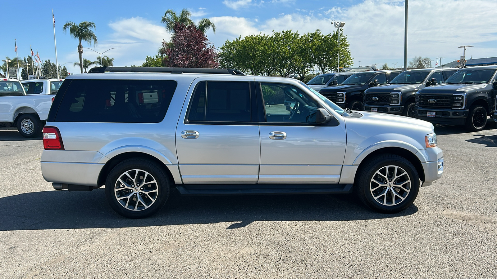 2016 Ford Expedition EL XLT 2