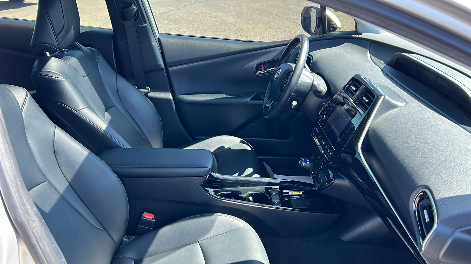 2019 Toyota Prius XLE 11