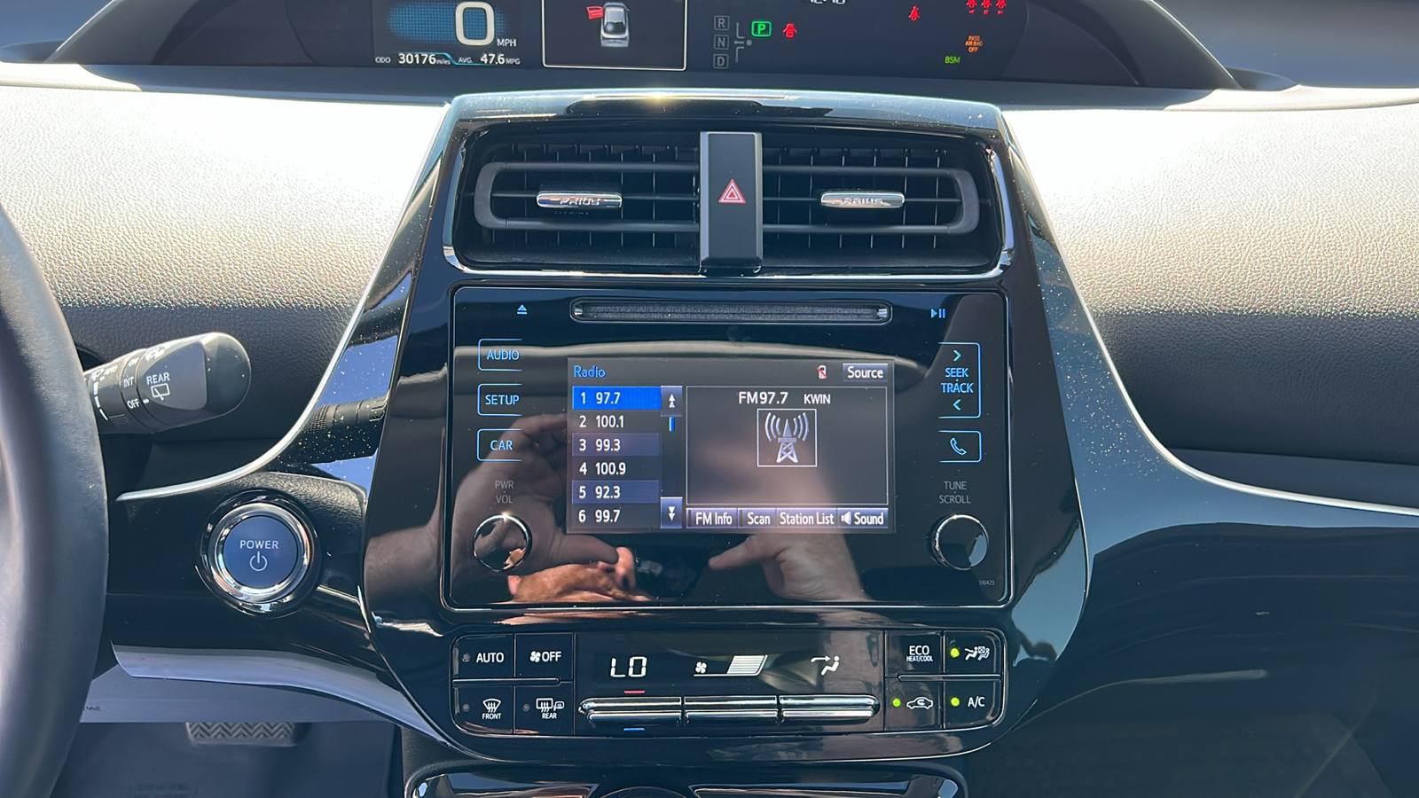 2019 Toyota Prius XLE 22