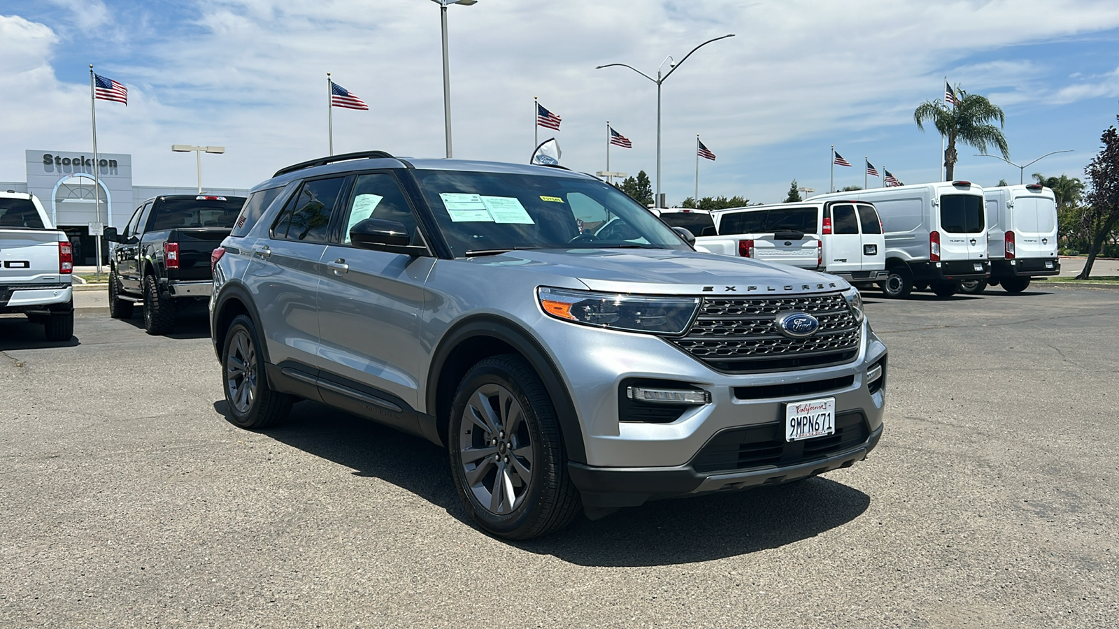 2022 Ford Explorer XLT 1