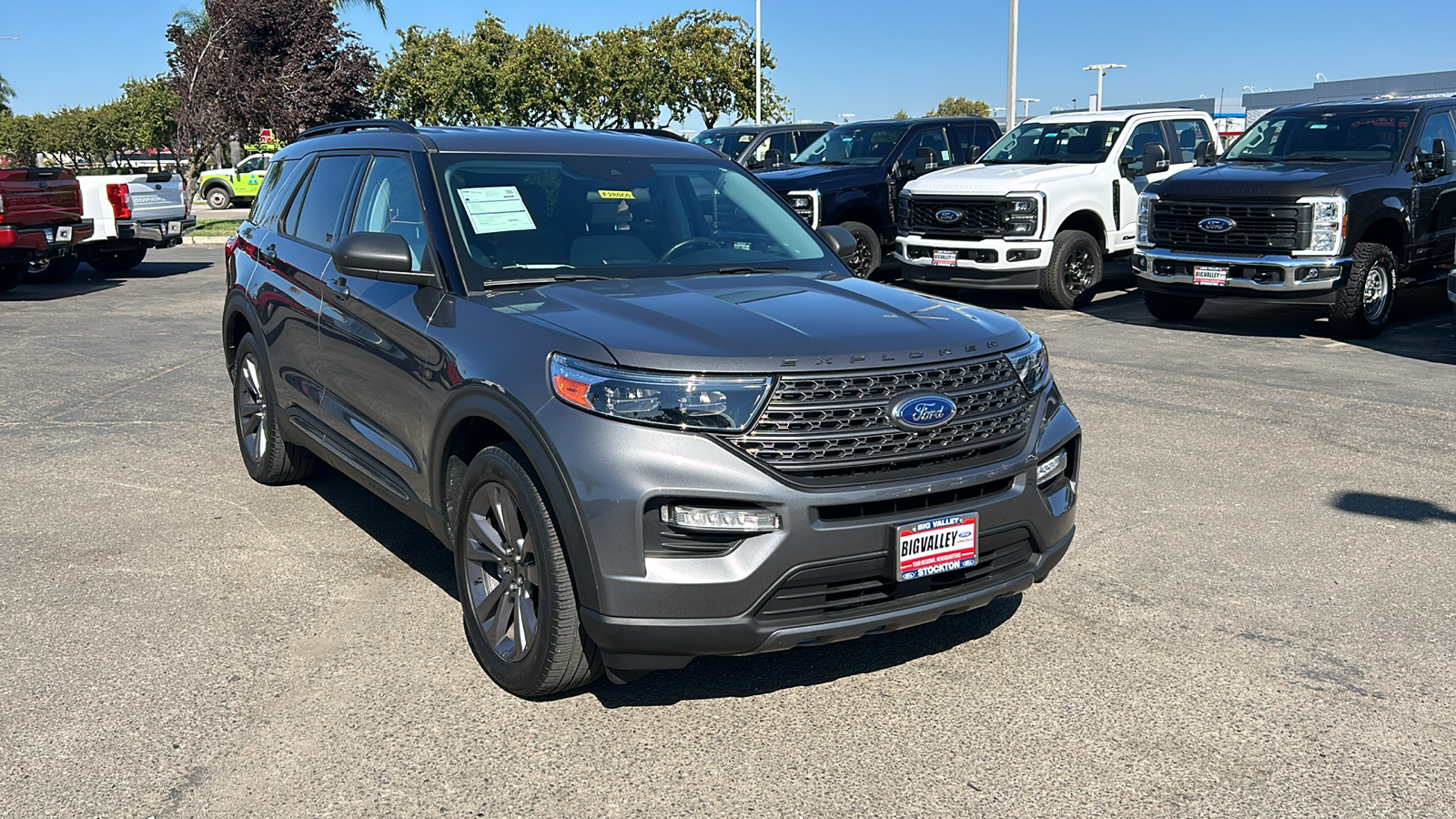 2021 Ford Explorer XLT 1