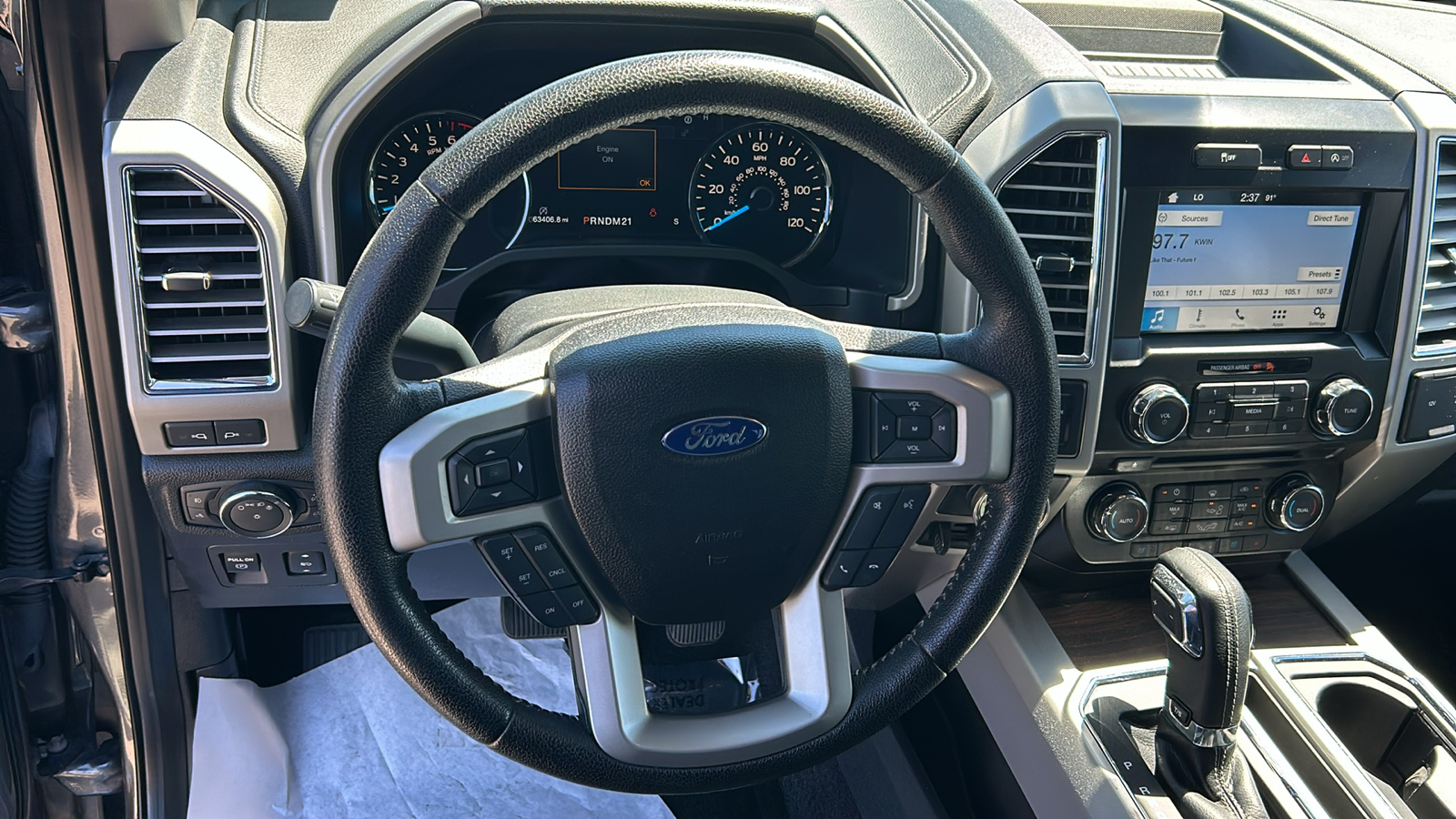 2016 Ford F-150 Lariat 19