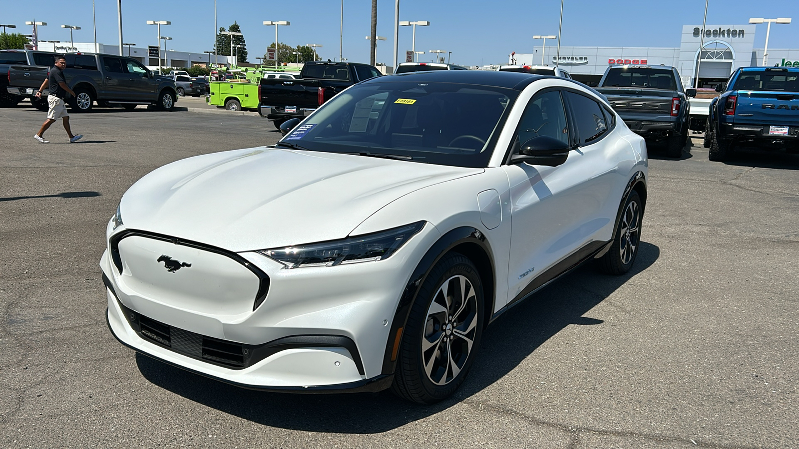 2023 Ford Mustang Mach-E Premium 7