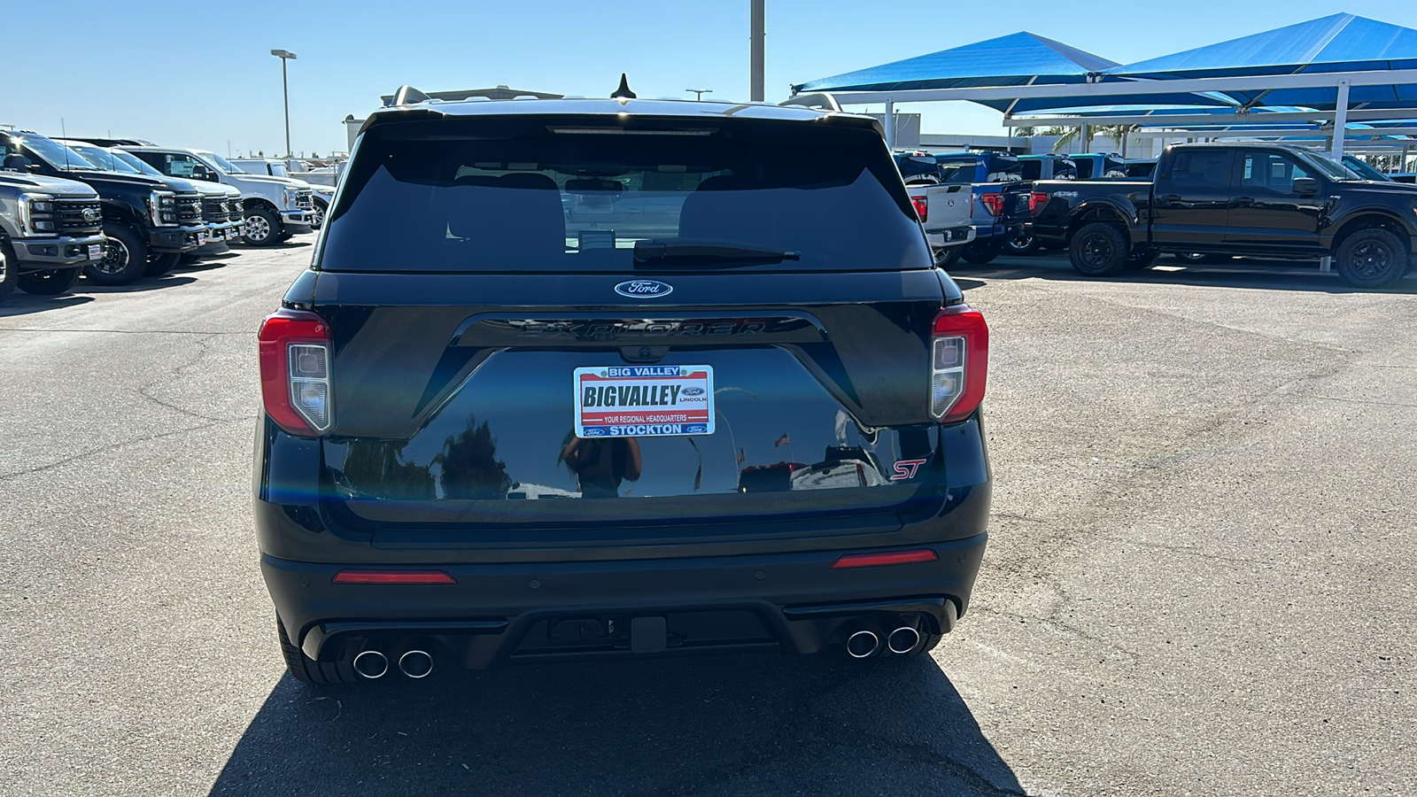 2023 Ford Explorer ST 4