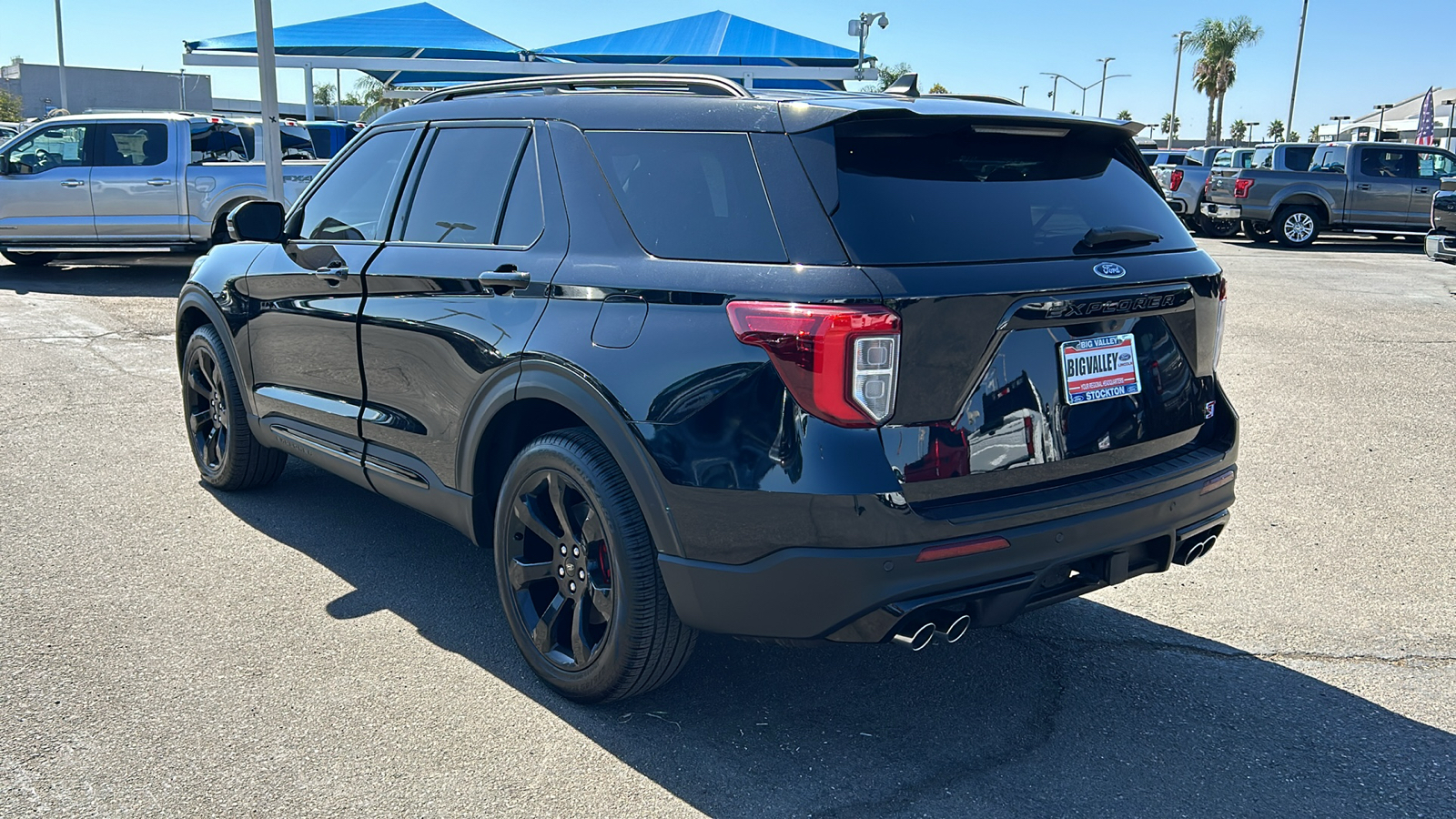 2023 Ford Explorer ST 5