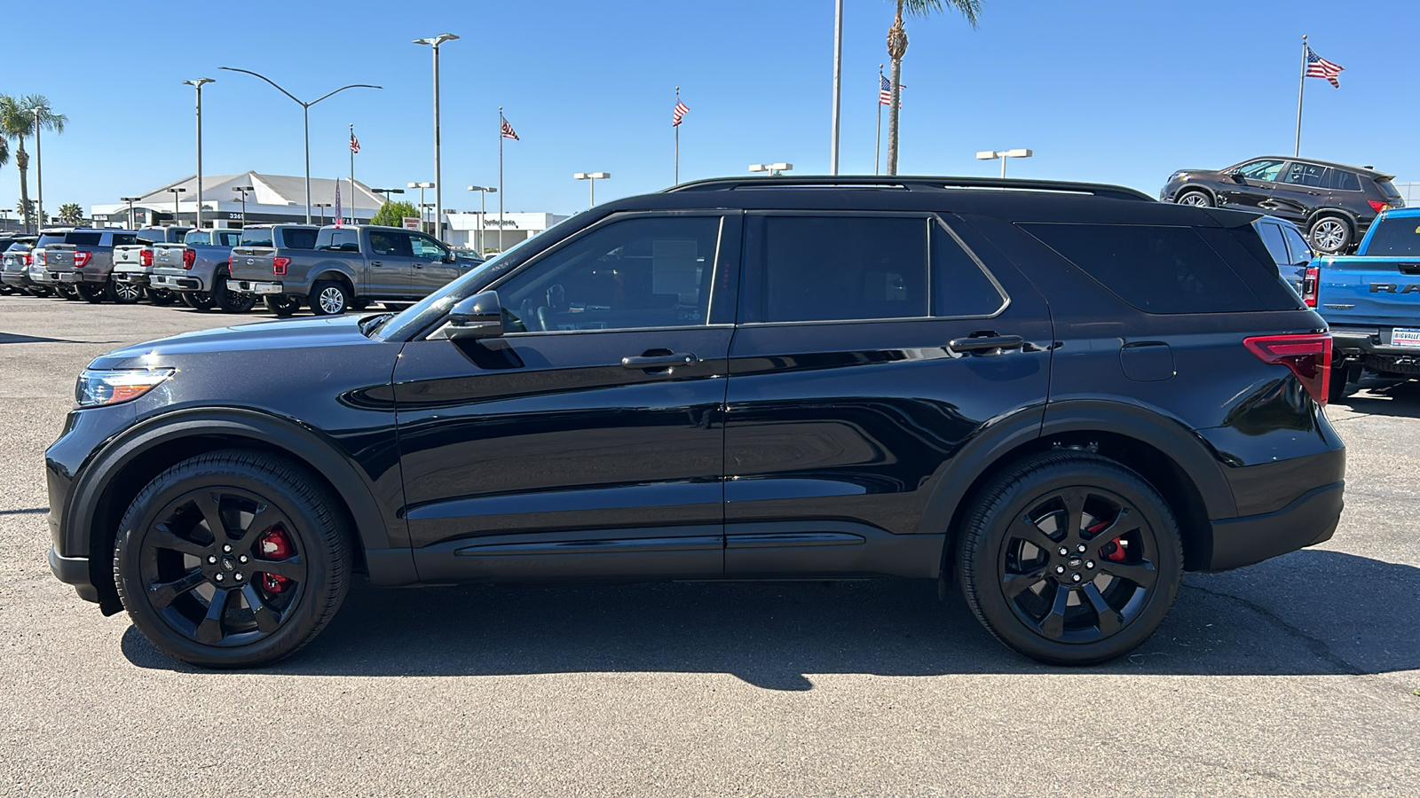 2023 Ford Explorer ST 7