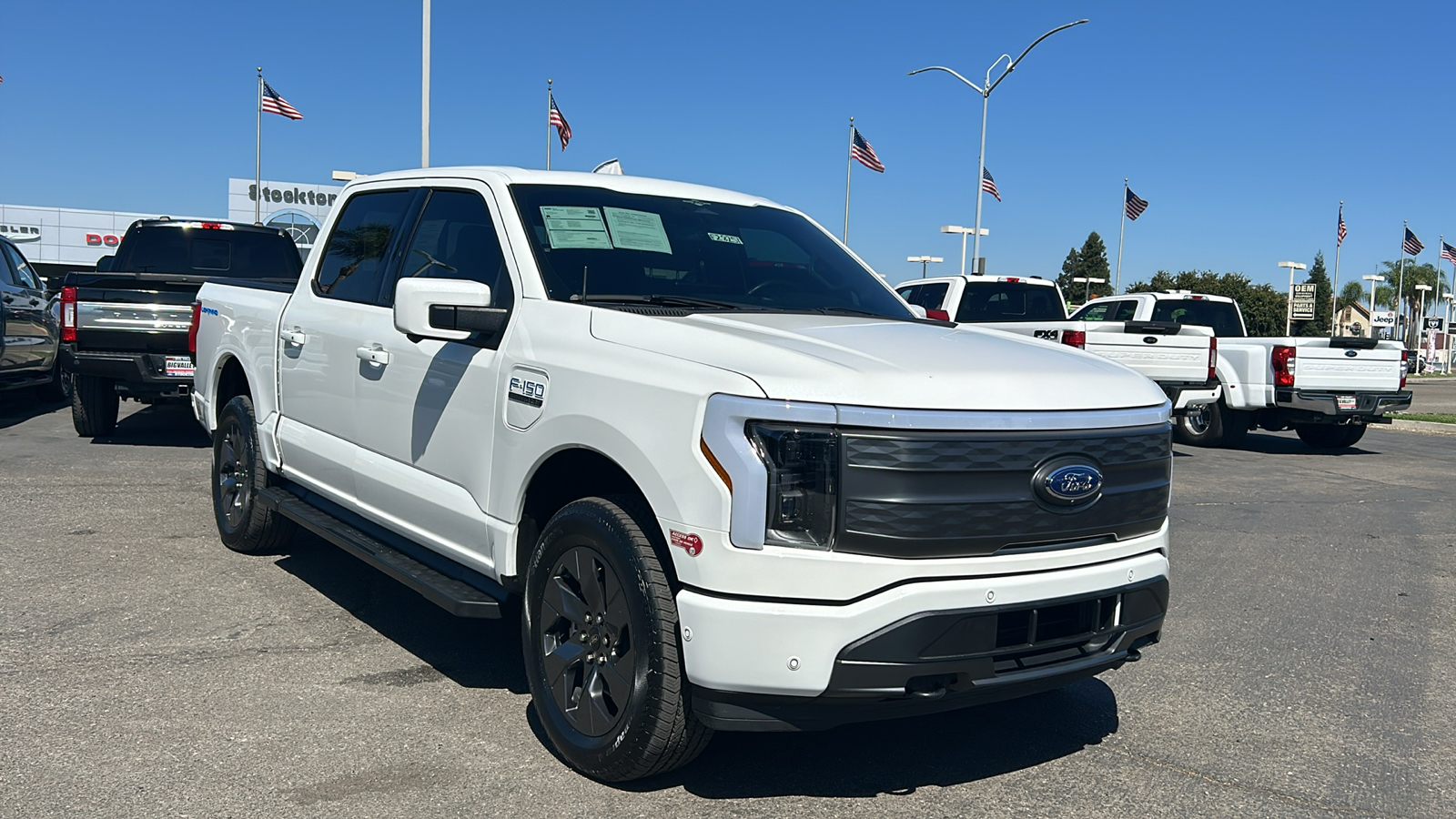 2023 Ford F-150 Lightning Lariat 1