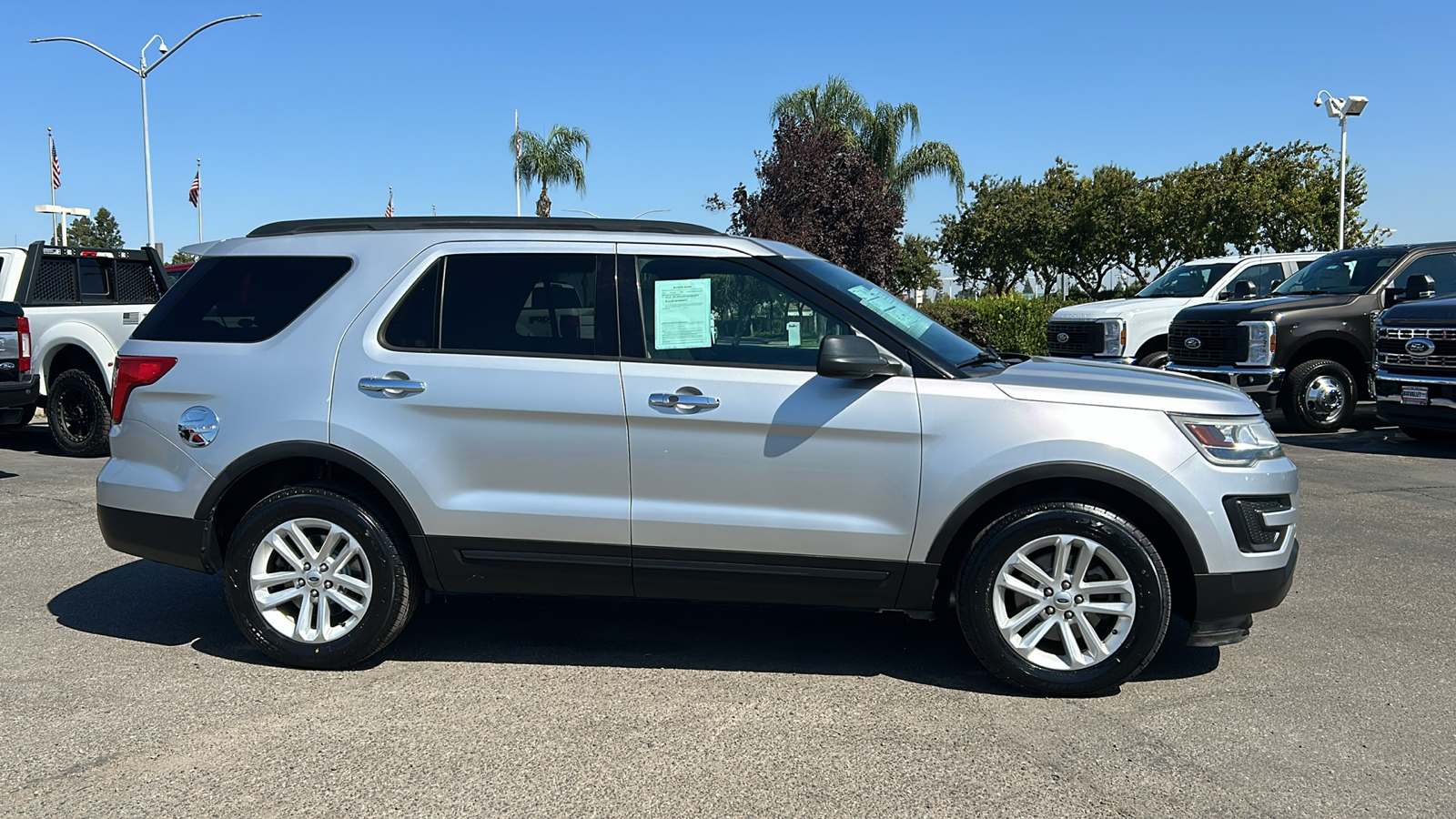 2017 Ford Explorer Base 2