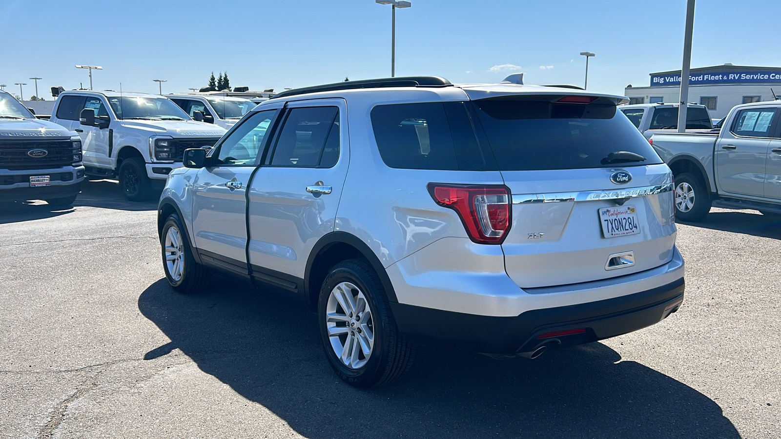 2017 Ford Explorer Base 5