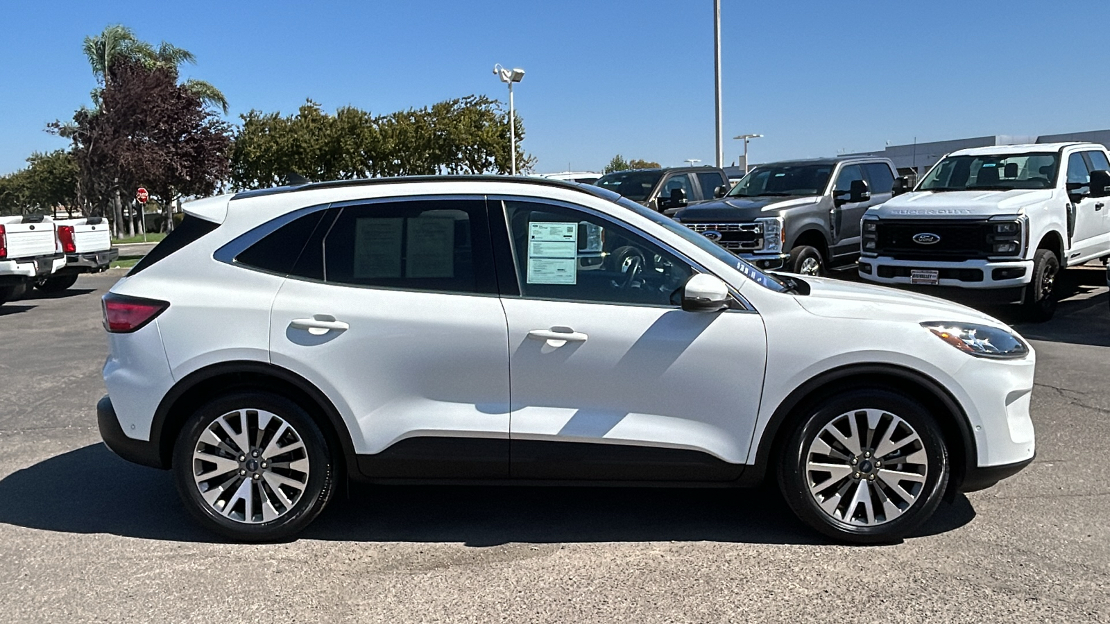 2020 Ford Escape Titanium Hybrid 2