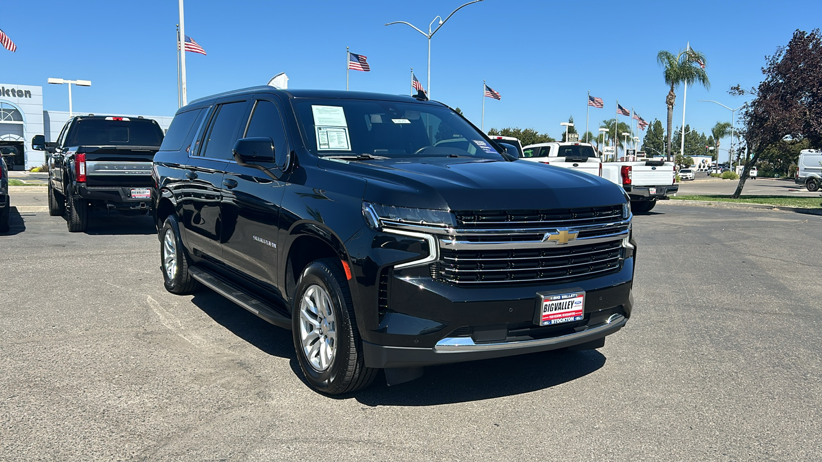 2022 Chevrolet Suburban LT 1