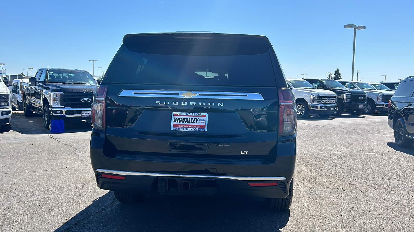 2022 Chevrolet Suburban LT 4