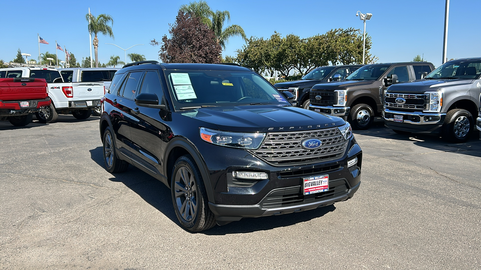 2022 Ford Explorer XLT 1