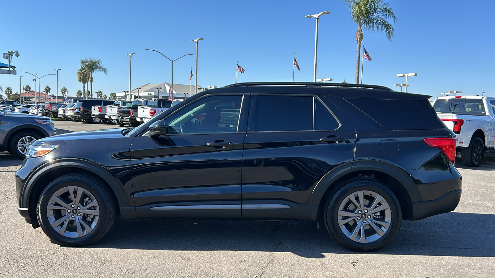 2022 Ford Explorer XLT 7