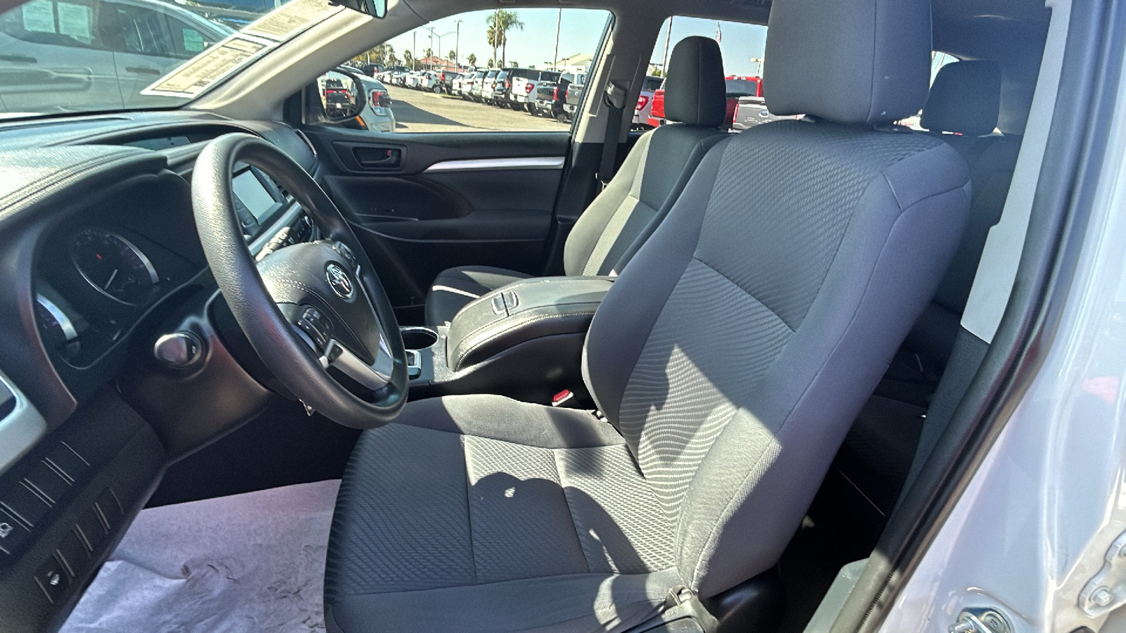 2019 Toyota Highlander XLE 17