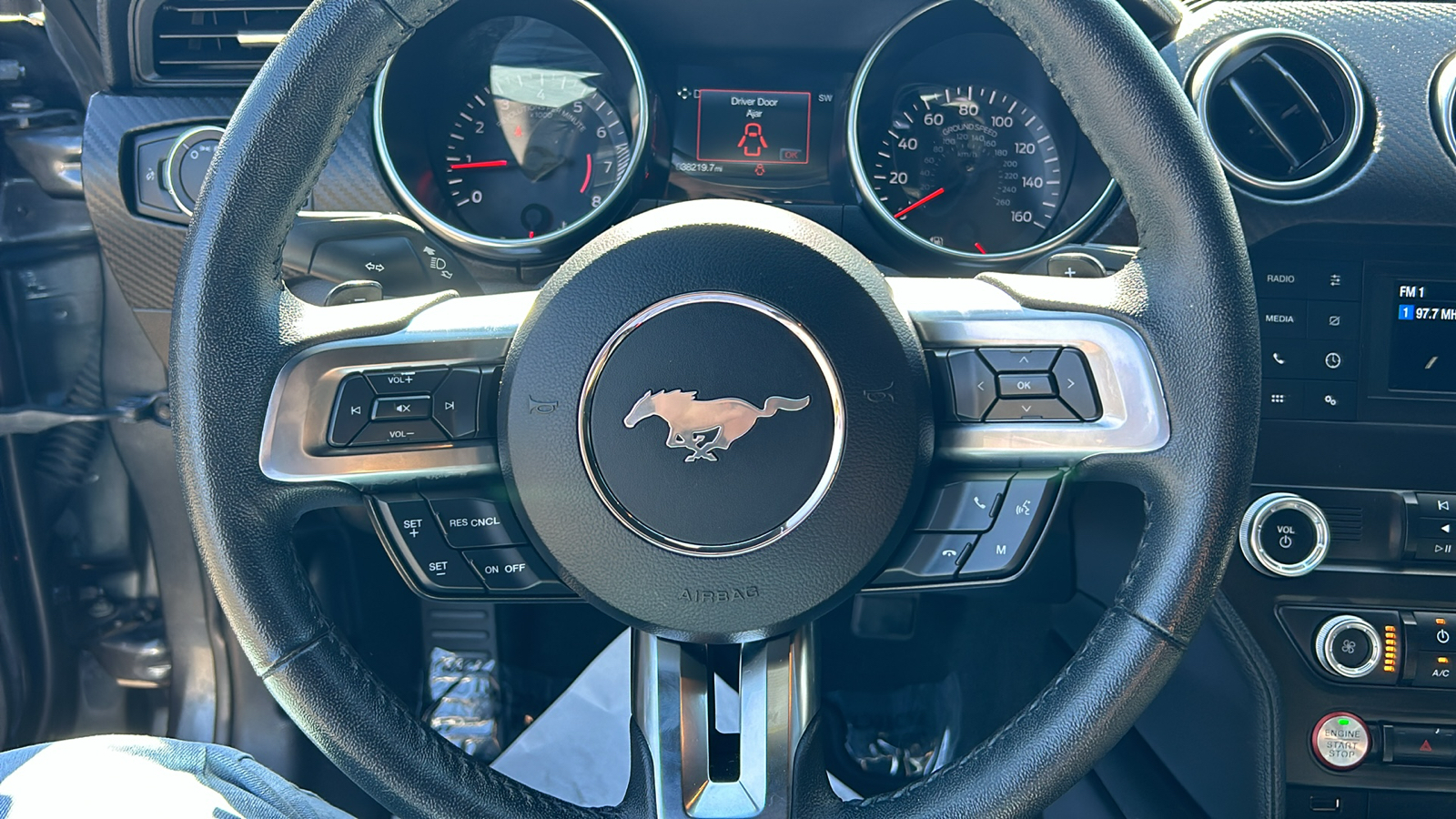 2019 Ford Mustang EcoBoost 17