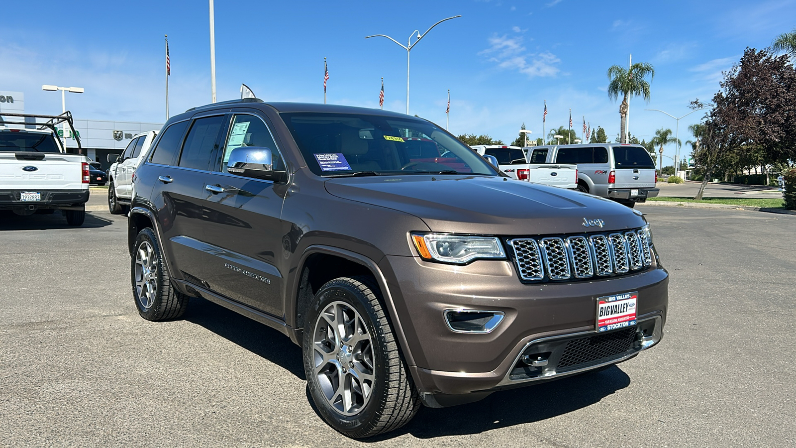 2020 Jeep Grand Cherokee Overland 1